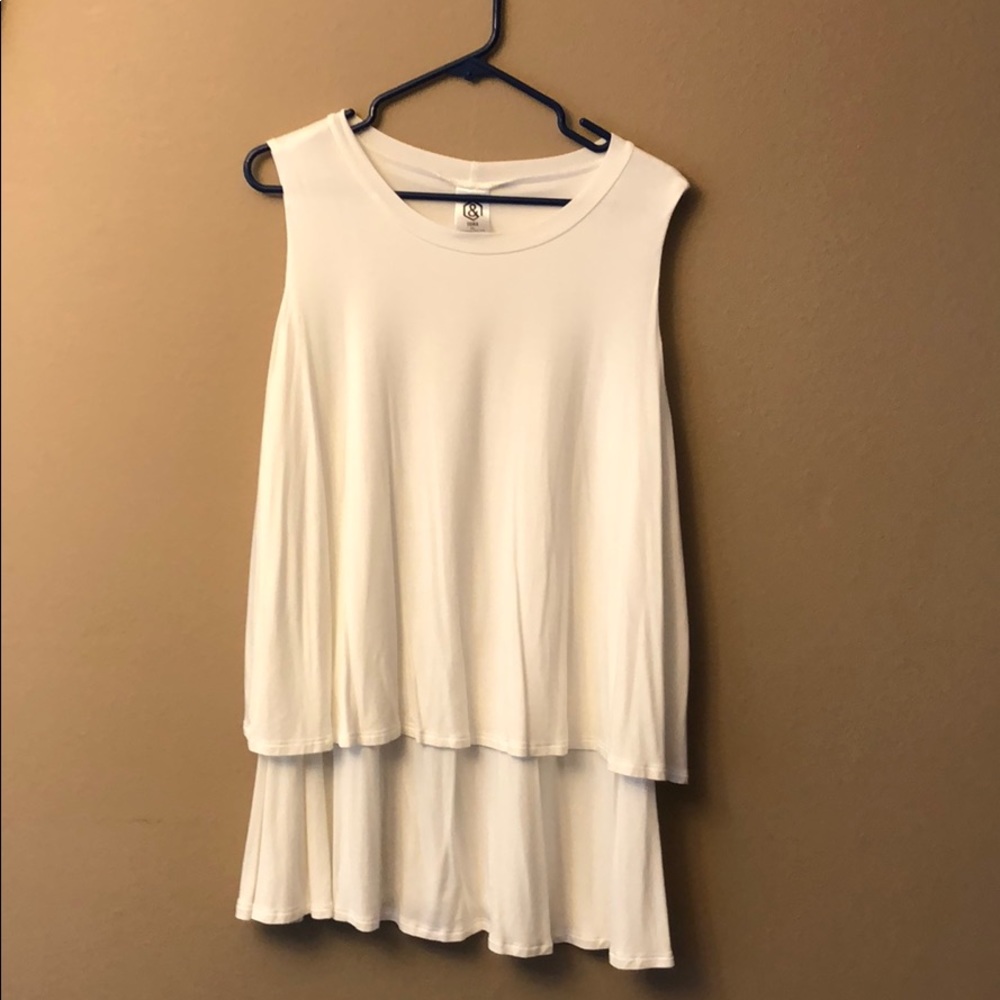 Agnes & Dora 2 tier tank top.